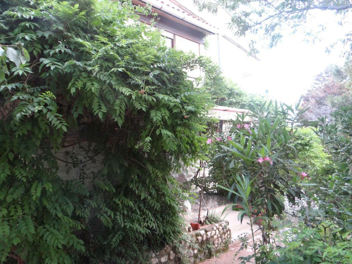 Apartments Bassi Stara Baska Bagian luar foto