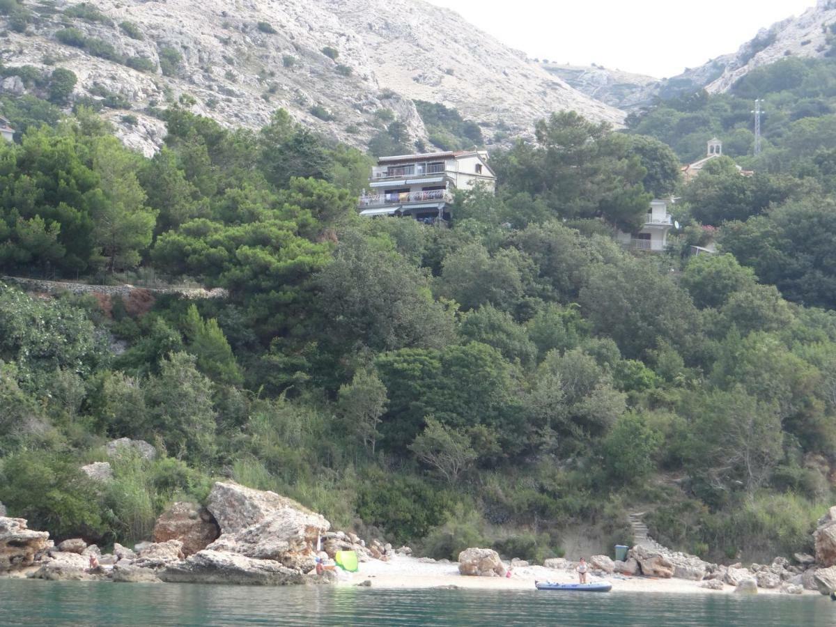 Apartments Bassi Stara Baska Bagian luar foto