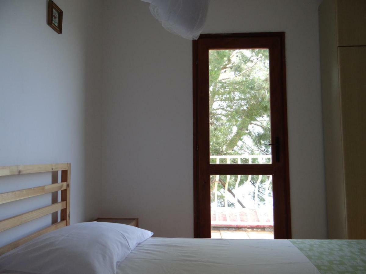 Apartments Bassi Stara Baska Bagian luar foto